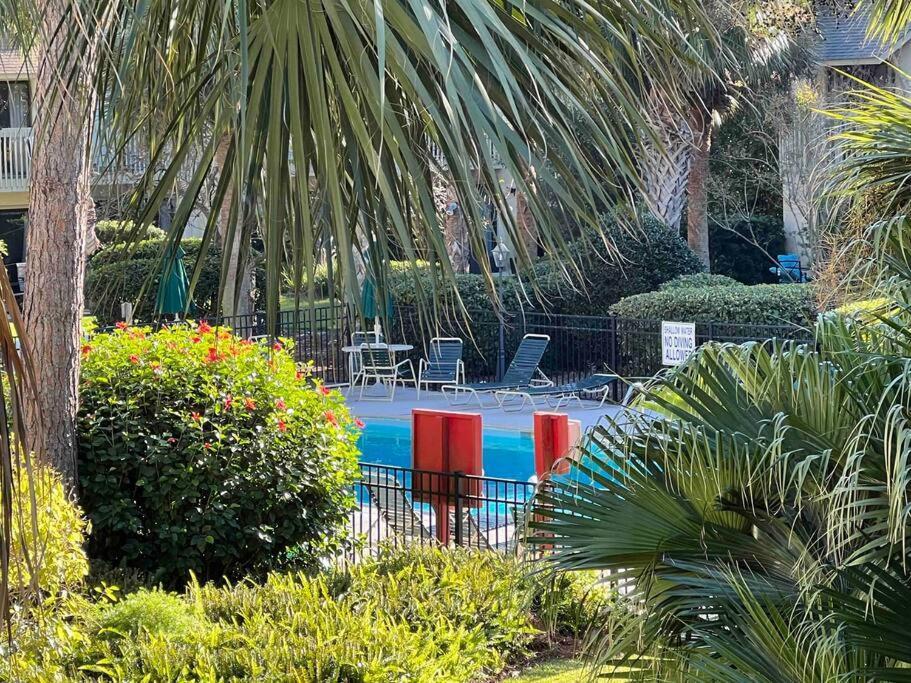 Spacious, Cozy Villa W/Parking In Coligny Villas Hilton Head Island Exterior photo