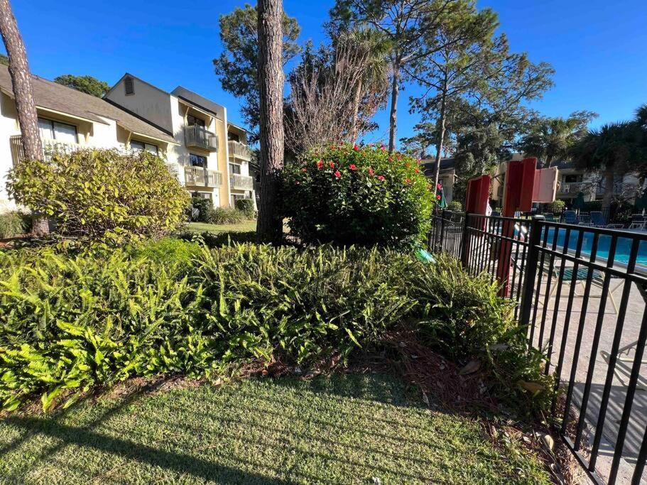 Spacious, Cozy Villa W/Parking In Coligny Villas Hilton Head Island Exterior photo