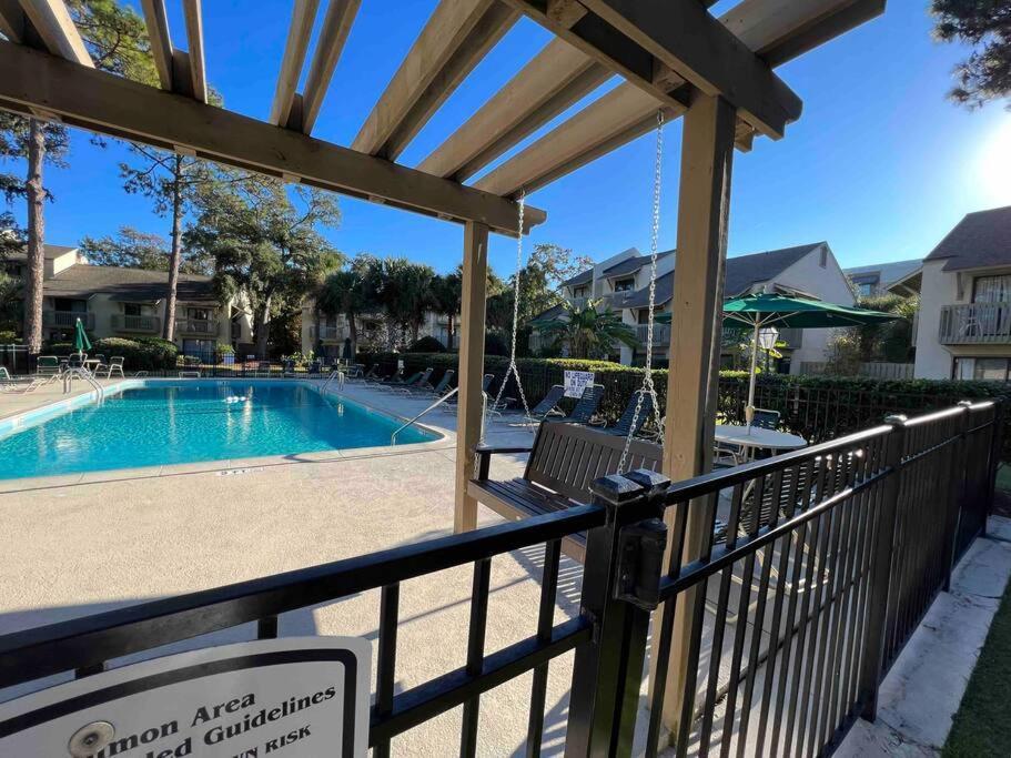 Spacious, Cozy Villa W/Parking In Coligny Villas Hilton Head Island Exterior photo